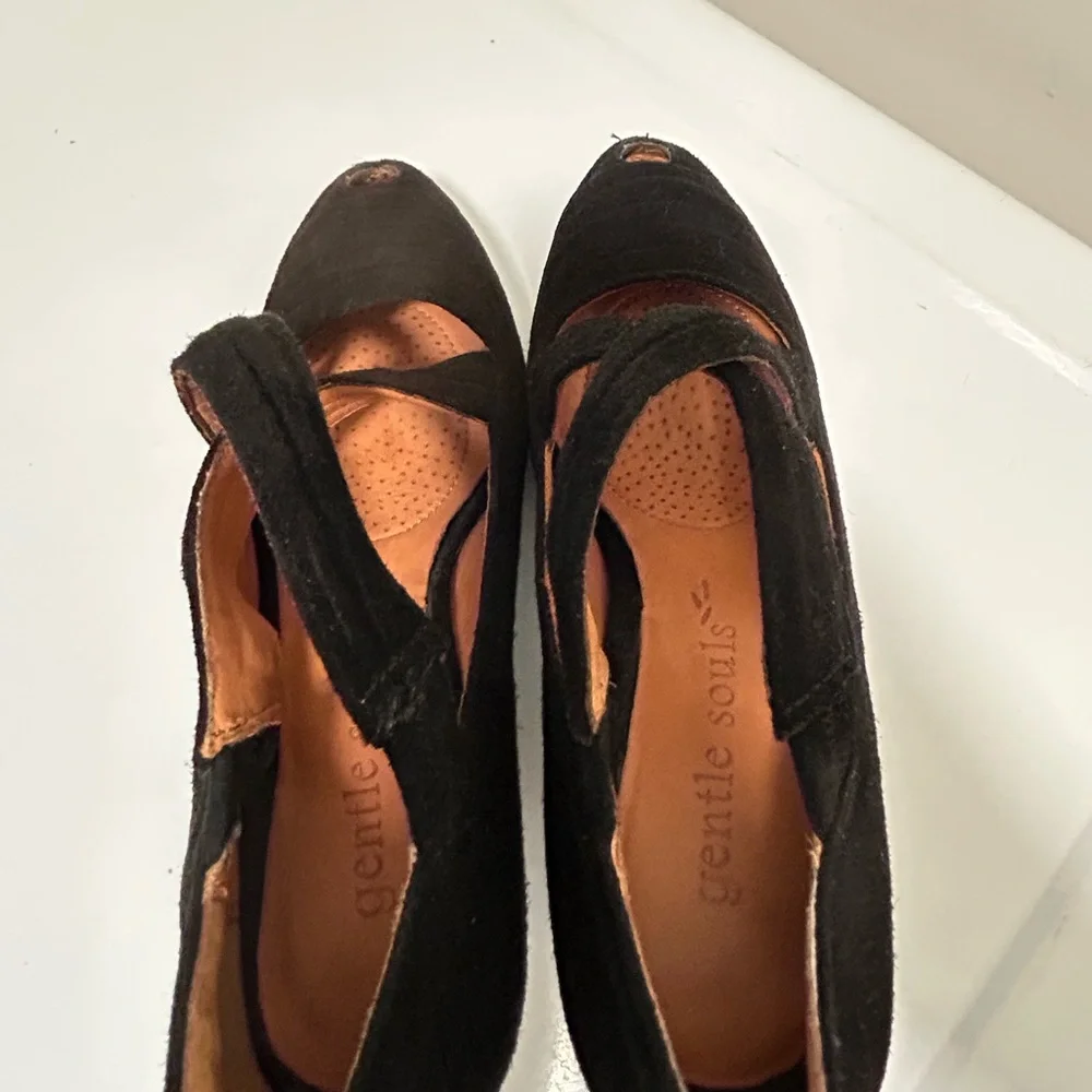 Gentle Souls Suede Peeptoe Heels Black Size 8